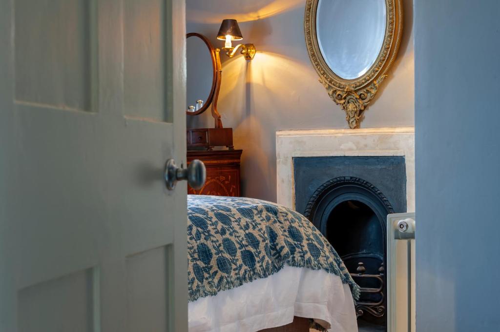 Luxury Regency Apartment in Bath City Centre with Free Parking room 5